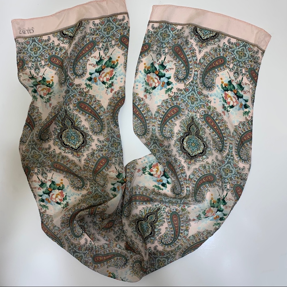 Club 7 Echo Floral Pink Scarf